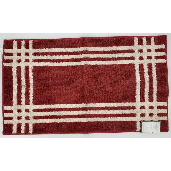 Threshold Easy Care Red Accent Rug 20in x 34in Set of 2 New - Picture 1 of 5
